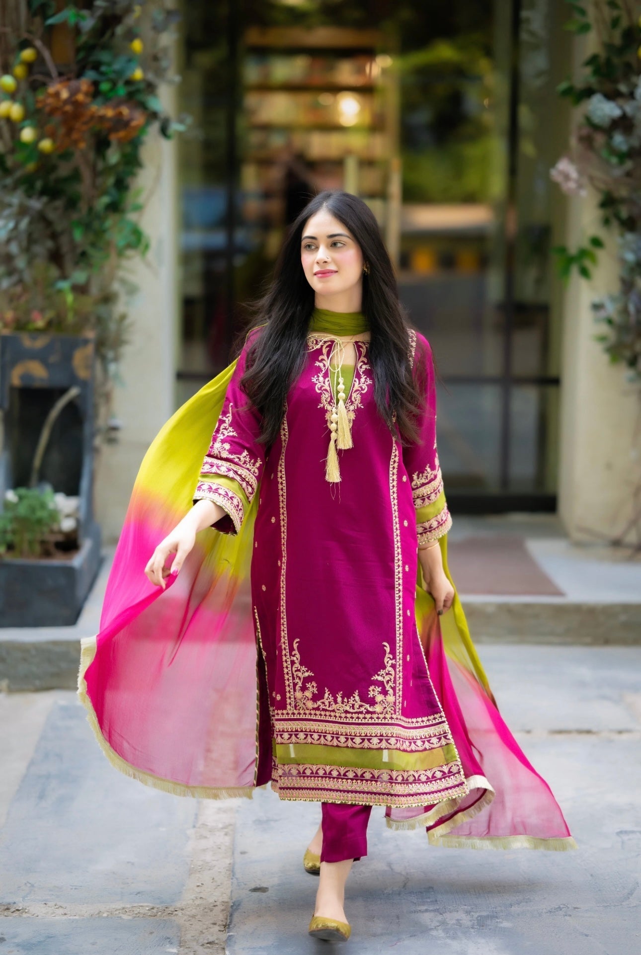 BOLD ROSE Embroided 3pc