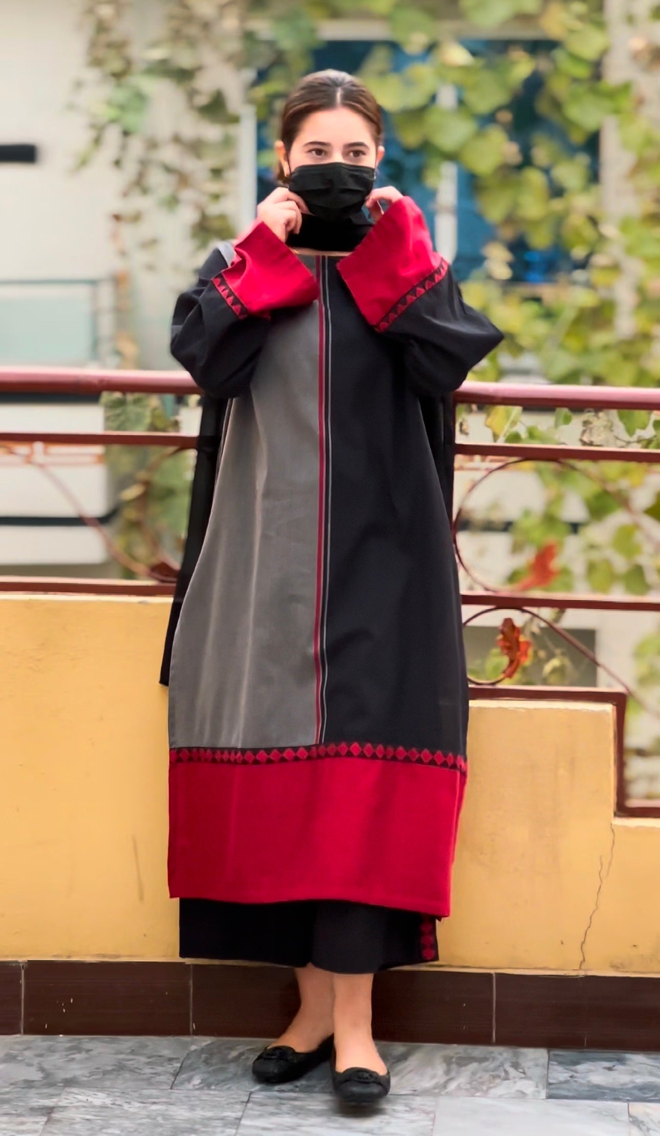Crimson  2pc