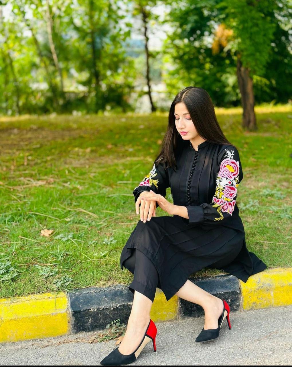 BAZU EMBROIDERY 2pc