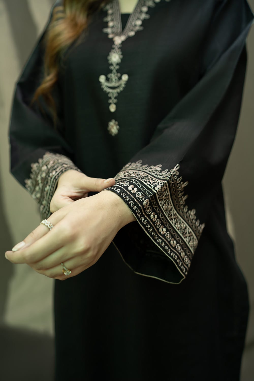BLACK IRIS 2pc